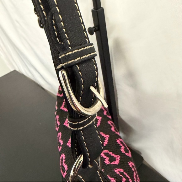 THE SAK Black Knit Shoulder Bag with Pink Hearts - Picture 8 of 12